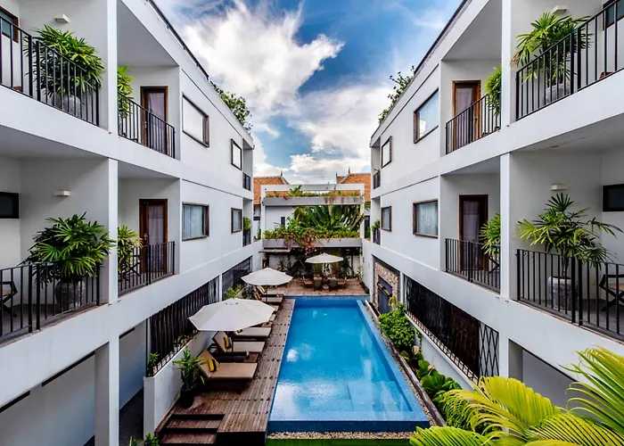 Hotel The Calm Oasis 4*