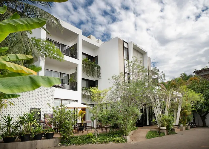 The Calm Oasis Hotel 4*