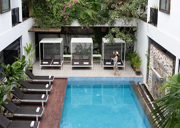 Hotel The Calm Oasis 4*