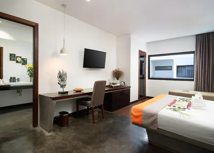 The Calm Oasis Hotel